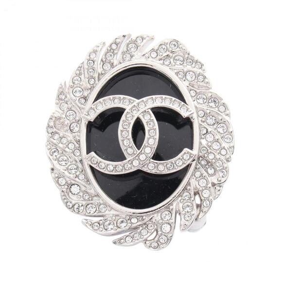 CHANEL Black Logo Brooch - Picture 1 of 3